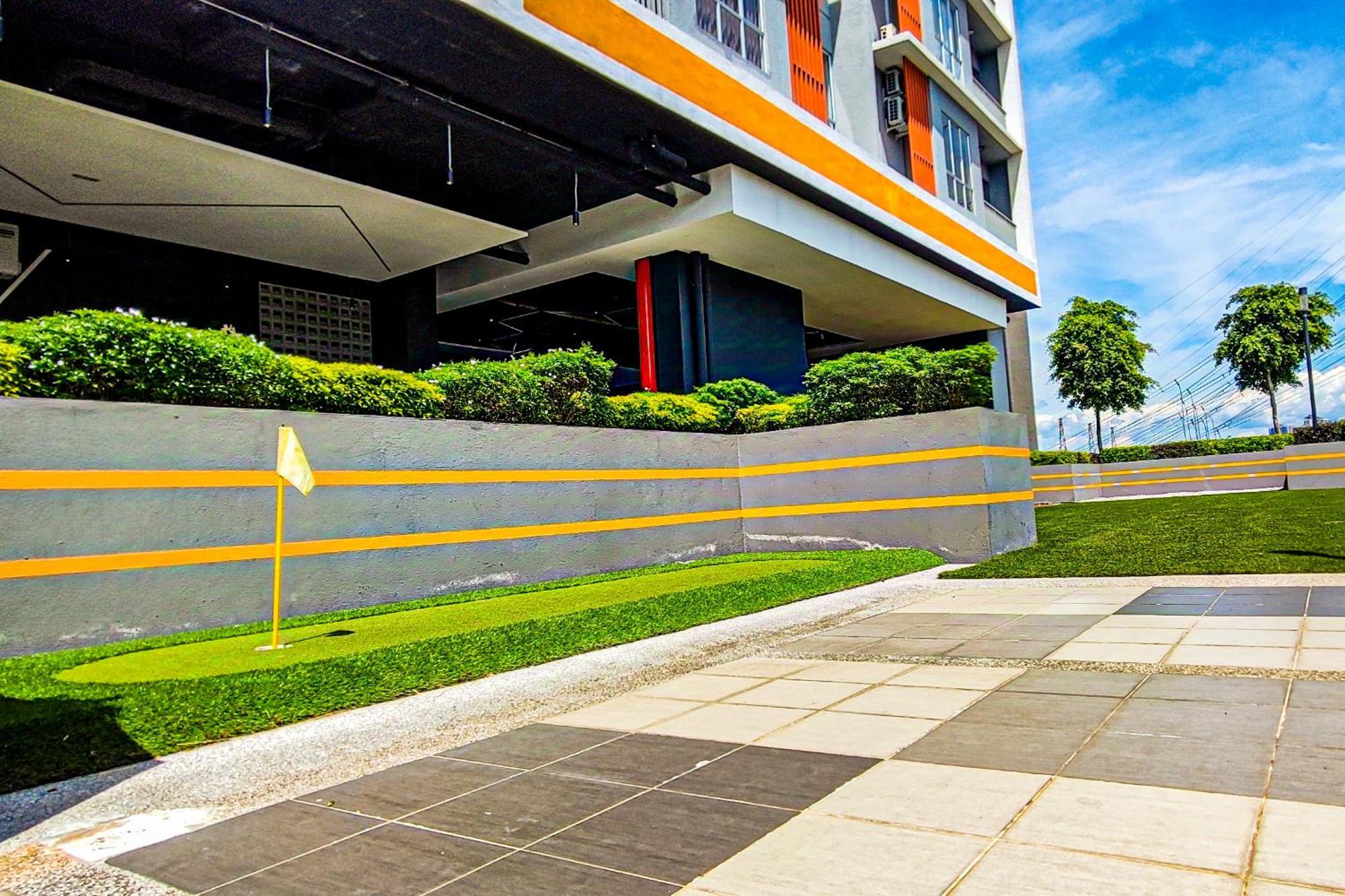 Pangsapuri Cloud Deck At Pixel Sentral By Hck Kuala Lumpur
