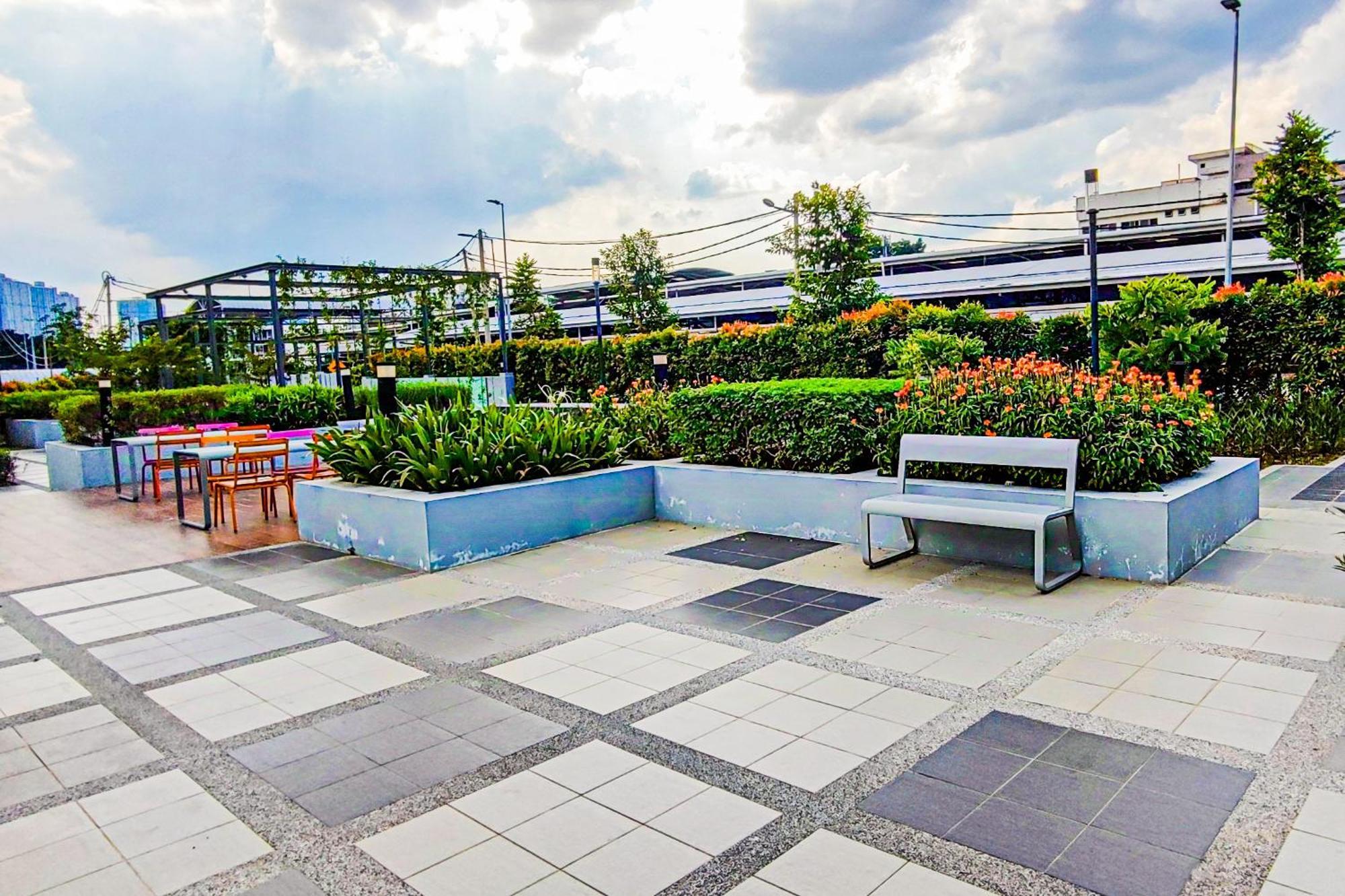 Cloud Deck At Pixel Sentral By Hck Pangsapuri